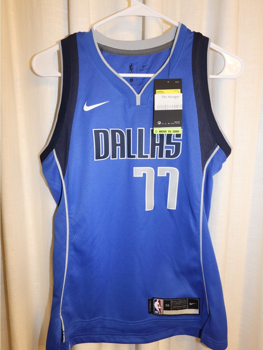 Nike Dallas Luka Dončić #77 Jersey — Royal Blue/Navy/White